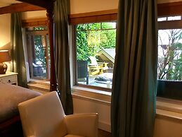 The Tuwanek Hotel and Spa