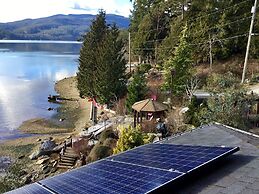 The Tuwanek Hotel and Spa