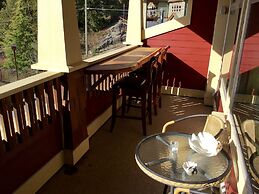 The Tuwanek Hotel and Spa