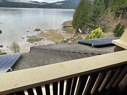 The Tuwanek Hotel and Spa