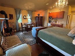 The Tuwanek Hotel and Spa