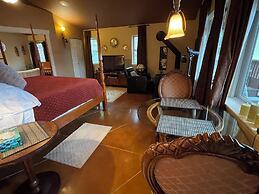 The Tuwanek Hotel and Spa