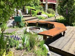 The Tuwanek Hotel and Spa