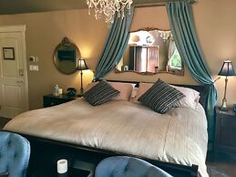 The Tuwanek Hotel and Spa