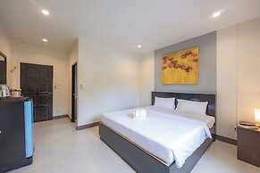 Baan Yuyen Karon Guesthouse
