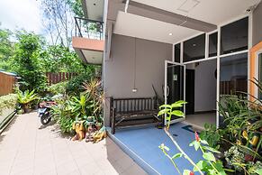 Baan Yuyen Karon Guesthouse