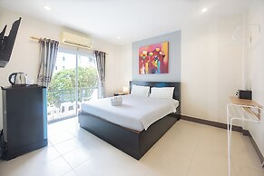 Baan Yuyen Karon Guesthouse