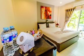 Baan Yuyen Karon Guesthouse