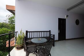 Baan Yuyen Karon Guesthouse