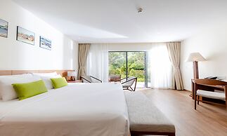 Cam Ranh Riviera Beach Resort & Spa