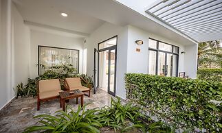 Cam Ranh Riviera Beach Resort & Spa