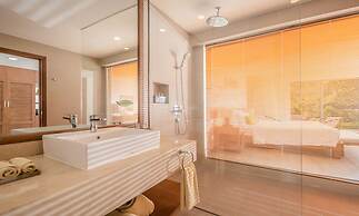 Cam Ranh Riviera Beach Resort & Spa