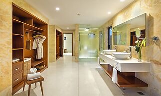 Cam Ranh Riviera Beach Resort & Spa