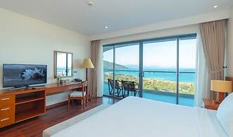 Cam Ranh Riviera Beach Resort & Spa