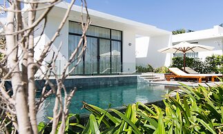 Cam Ranh Riviera Beach Resort & Spa