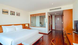 Cam Ranh Riviera Beach Resort & Spa