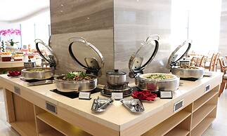 Cam Ranh Riviera Beach Resort & Spa