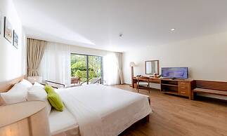 Cam Ranh Riviera Beach Resort & Spa