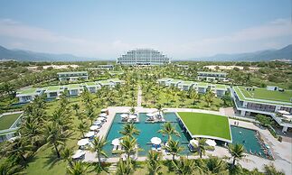 Cam Ranh Riviera Beach Resort & Spa