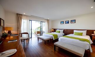 Cam Ranh Riviera Beach Resort & Spa