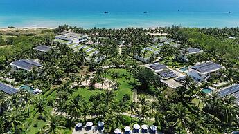 Cam Ranh Riviera Beach Resort & Spa