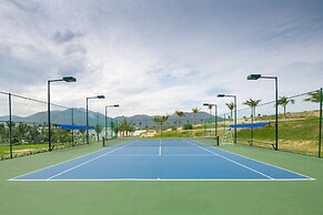 Cam Ranh Riviera Beach Resort & Spa