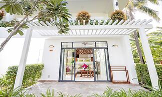 Cam Ranh Riviera Beach Resort & Spa