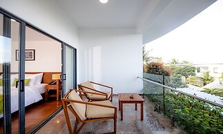 Cam Ranh Riviera Beach Resort & Spa