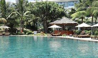 Cam Ranh Riviera Beach Resort & Spa