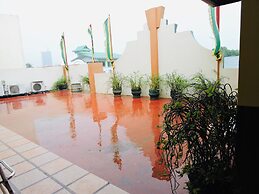 Tinhat Boutique Hotel and Restaurant