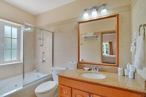 Mandela Court Grenada