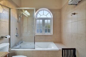 Mandela Court Grenada