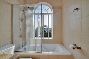 Mandela Court Grenada