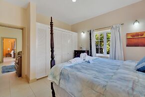 Mandela Court Grenada