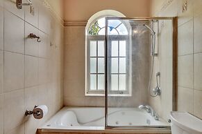 Mandela Court Grenada