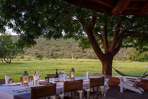 Zebras Crossing Lodge