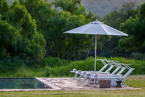 Zebras Crossing Lodge