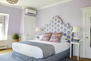 The Christopher, The Edgartown Collection