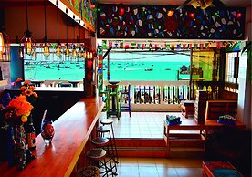 Chescos Hostel & Hotel