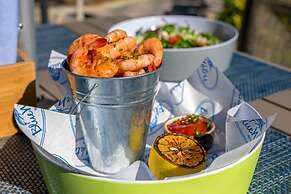 Courtyard by Marriott Faro Blanco Resort