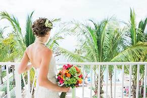 Courtyard by Marriott Faro Blanco Resort