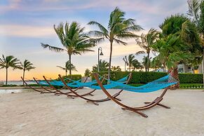 Courtyard by Marriott Faro Blanco Resort