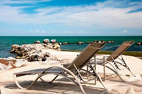 Courtyard by Marriott Faro Blanco Resort