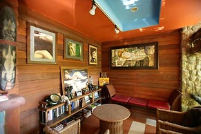 Casa Brazil Homestay & Gallery