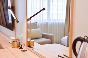 THEE Bangkok by TH District