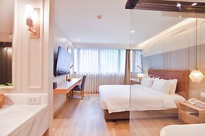 THEE Bangkok by TH District