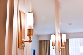 THEE Bangkok by TH District