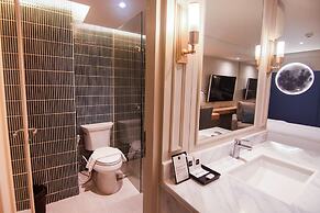 THEE Bangkok by TH District