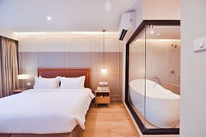 THEE Bangkok by TH District