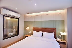 THEE Bangkok by TH District